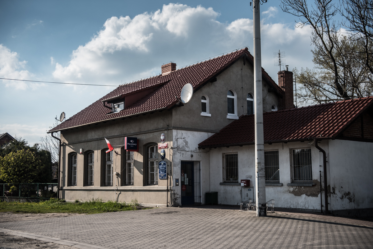 Zabudowania byłej stacji kolejowej w Rozdrażewie