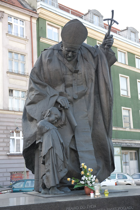 Pomnik Jana Pawła II w Kaliszu