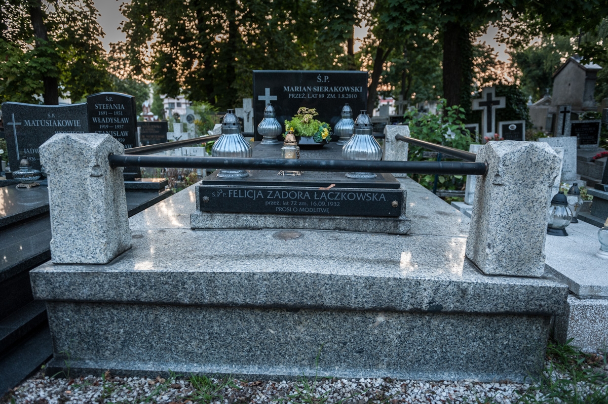 Grób  Felicji Zadory Łączkowskiej na cmentarzu Miejskim w Kaliszu