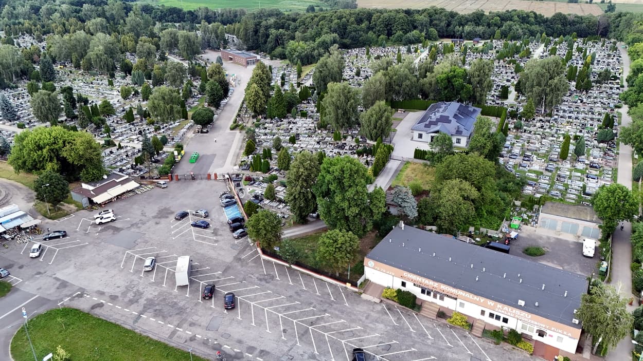 Cmentarz komunalny w Kaliszu z lotu ptaka