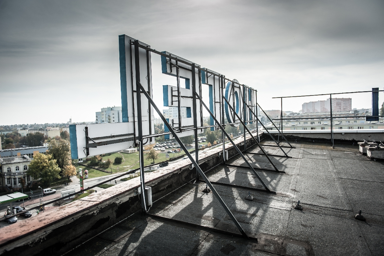 Hotel PROSNA w Kaliszu podczas rozbiórki