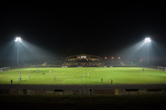 Calisa - Elana przy sztucznym świetle