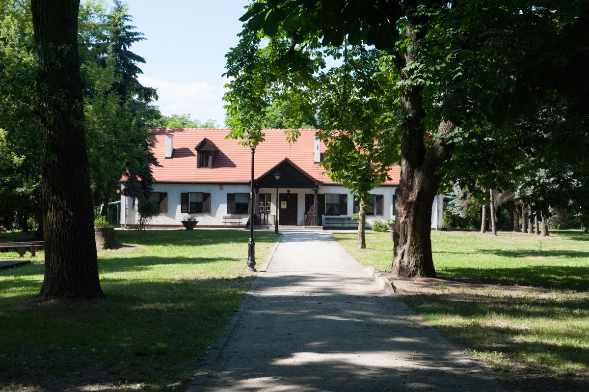 Pałacyk Marii Dąbrowskiej w Russowie